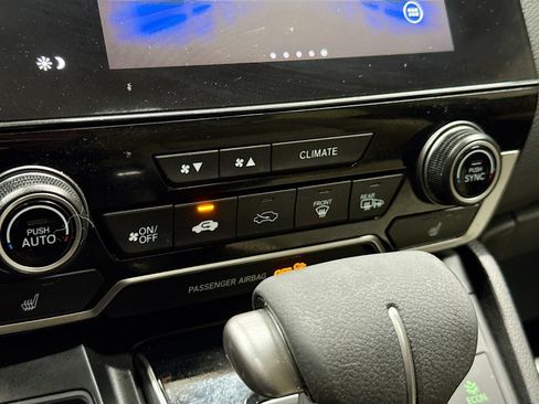 Used 2018 Honda CR-V EX image 16
