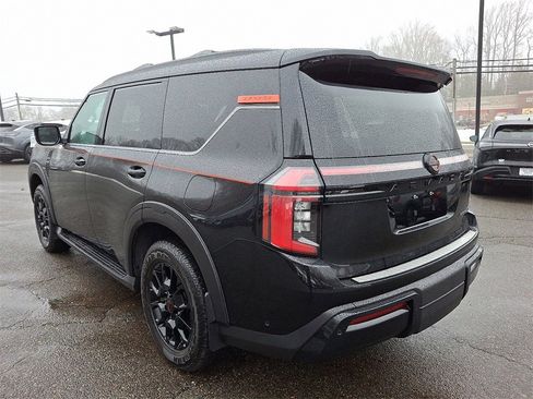 Used 2025 Nissan Armada PRO-4X image 5