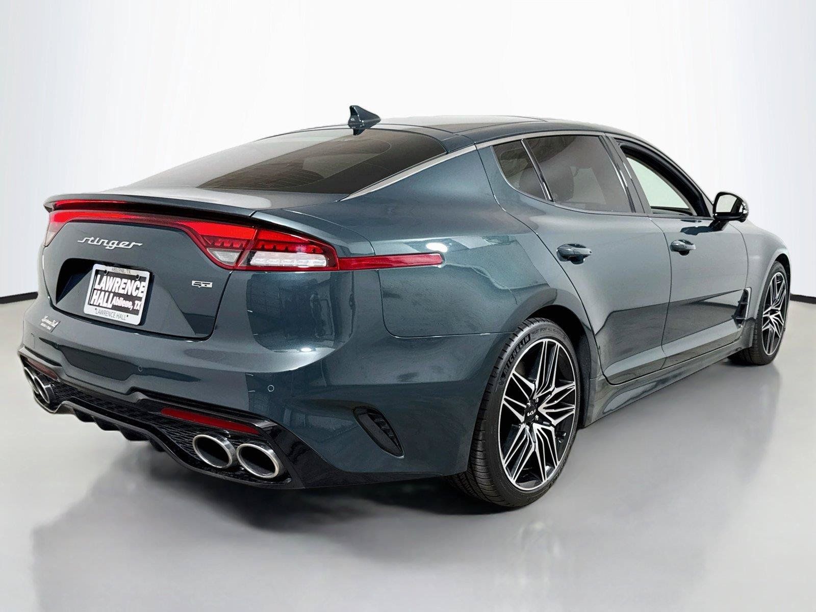 Used 2023 Kia Stinger GT2 RWD image 4