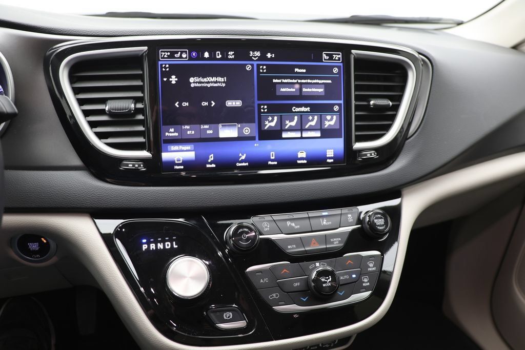 Used 2024 Chrysler Pacifica Touring-L FWD image 20
