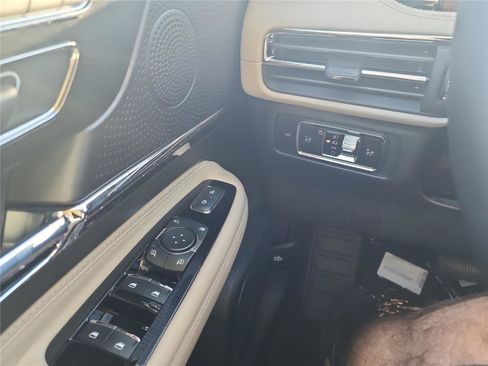 New 2026 Lincoln Corsair Premiere image 29