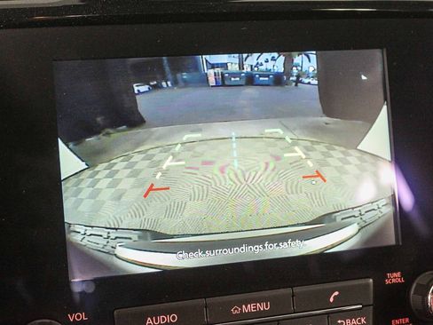 Used 2024 Nissan Frontier SV image 24