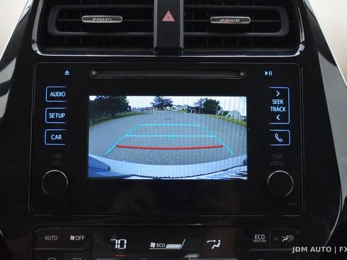 Used 2017 Toyota Prius Two w/ Prius Two Safety Plus Package FWD image 25