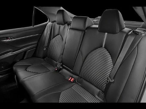 Used 2021 Toyota Camry SE w/ Cold Weather Package FWD image 67