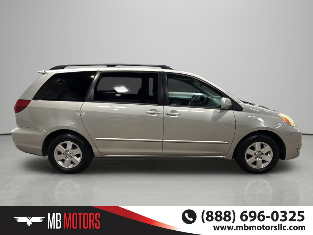 Used 2004 Toyota Sienna XLE w/ XLE Pkg 14 FWD image 5