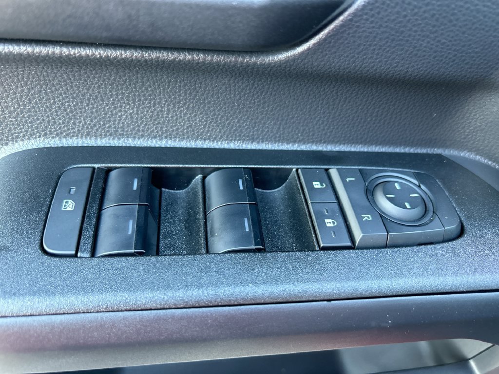 Certified 2025 Toyota 4Runner SR5 AWD/4WD image 12