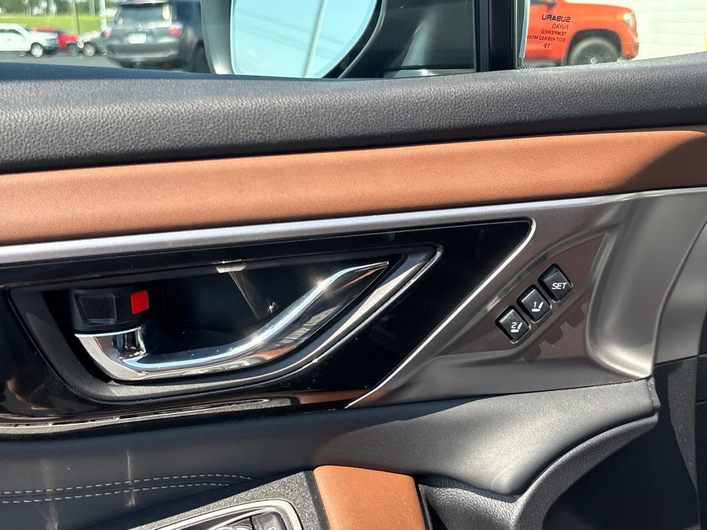 Used 2020 Subaru Outback Touring w/ Popular Package #2 AWD/4WD image 9