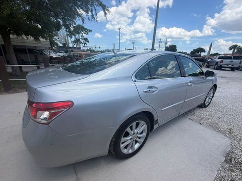 Used 2011 Lexus ES 350 FWD image 6
