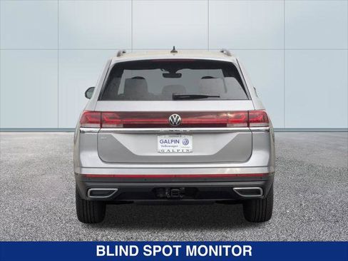 New 2026 Volkswagen Atlas SE image 4