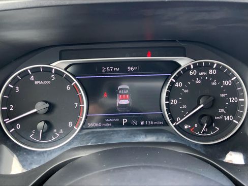 Used 2024 Nissan Rogue SV FWD image 25