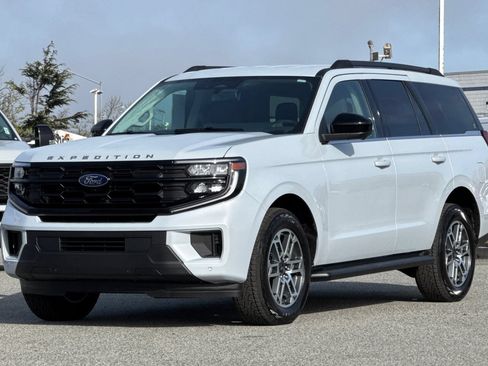 New 2026 Ford Expedition Active AWD/4WD image 8