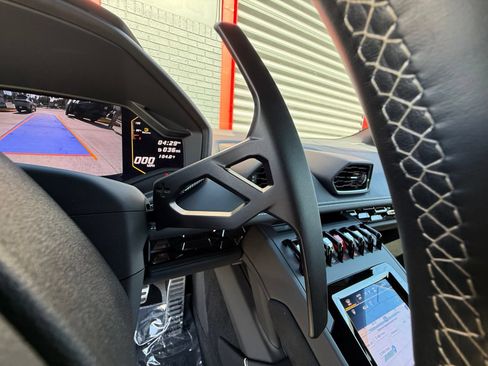 Used 2021 Lamborghini Huracan EVO RWD image 46