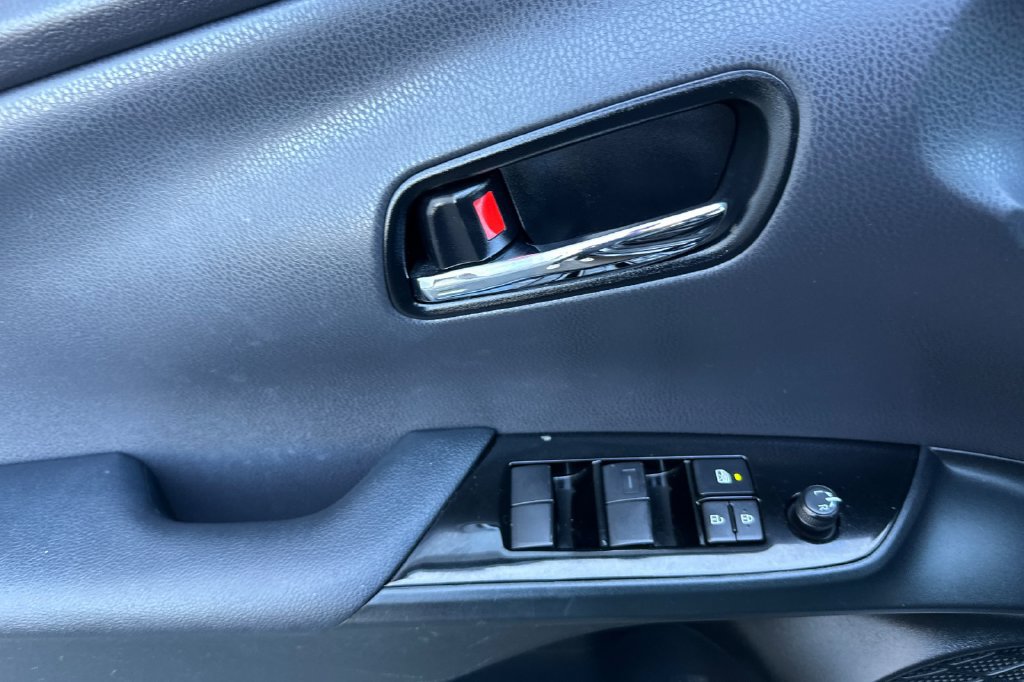 Used 2021 Toyota Prius Prime XLE FWD image 10