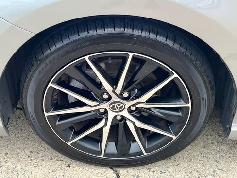 Used 2022 Toyota Camry SE FWD image 12