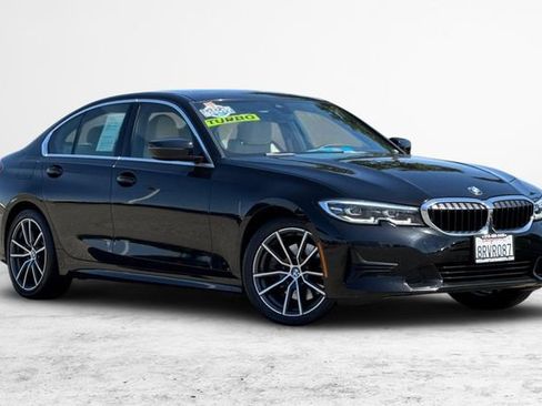 Used 2020 BMW 330i Sedan w/ Premium Package image 2