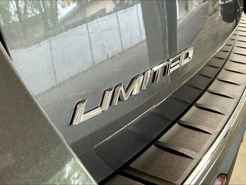 Used 2022 Ford Explorer Limited w/ Equipment Group 301A image 11