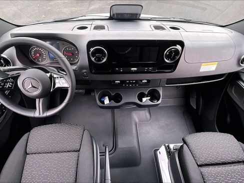New 2026 Mercedes-Benz Sprinter 2500 image 7