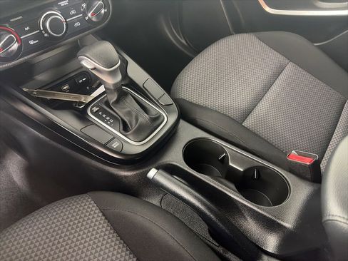 Certified 2025 Kia Soul LX w/ LX Technology Package FWD image 16