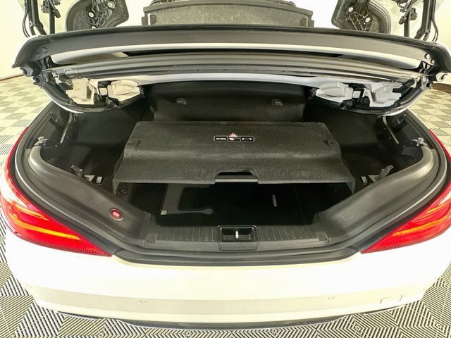 Used 2013 Mercedes-Benz SL 550 image 25