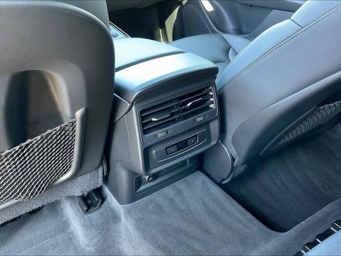 Used 2021 Audi Q8 Premium w/ Black Optic Package image 10