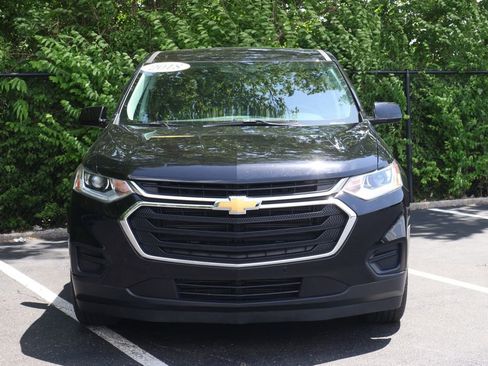 Used 2018 Chevrolet Traverse LS FWD image 2