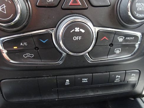 Used 2016 RAM 1500 Big Horn AWD/4WD image 26