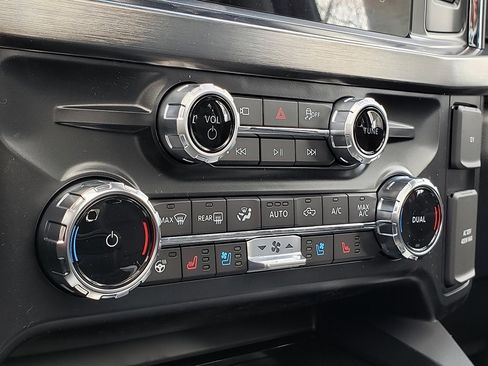 New 2025 Ford F250 Lariat w/ Lariat Ultimate Package image 24