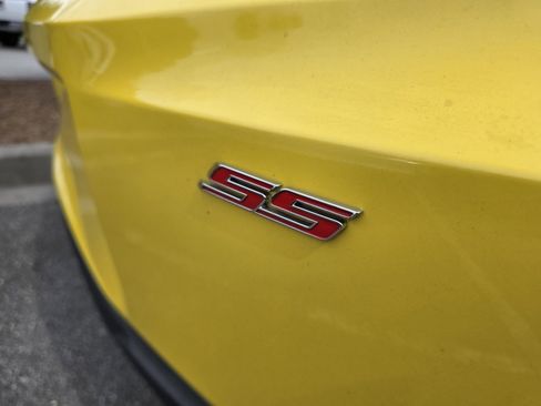 Used 2018 Chevrolet Camaro SS image 38