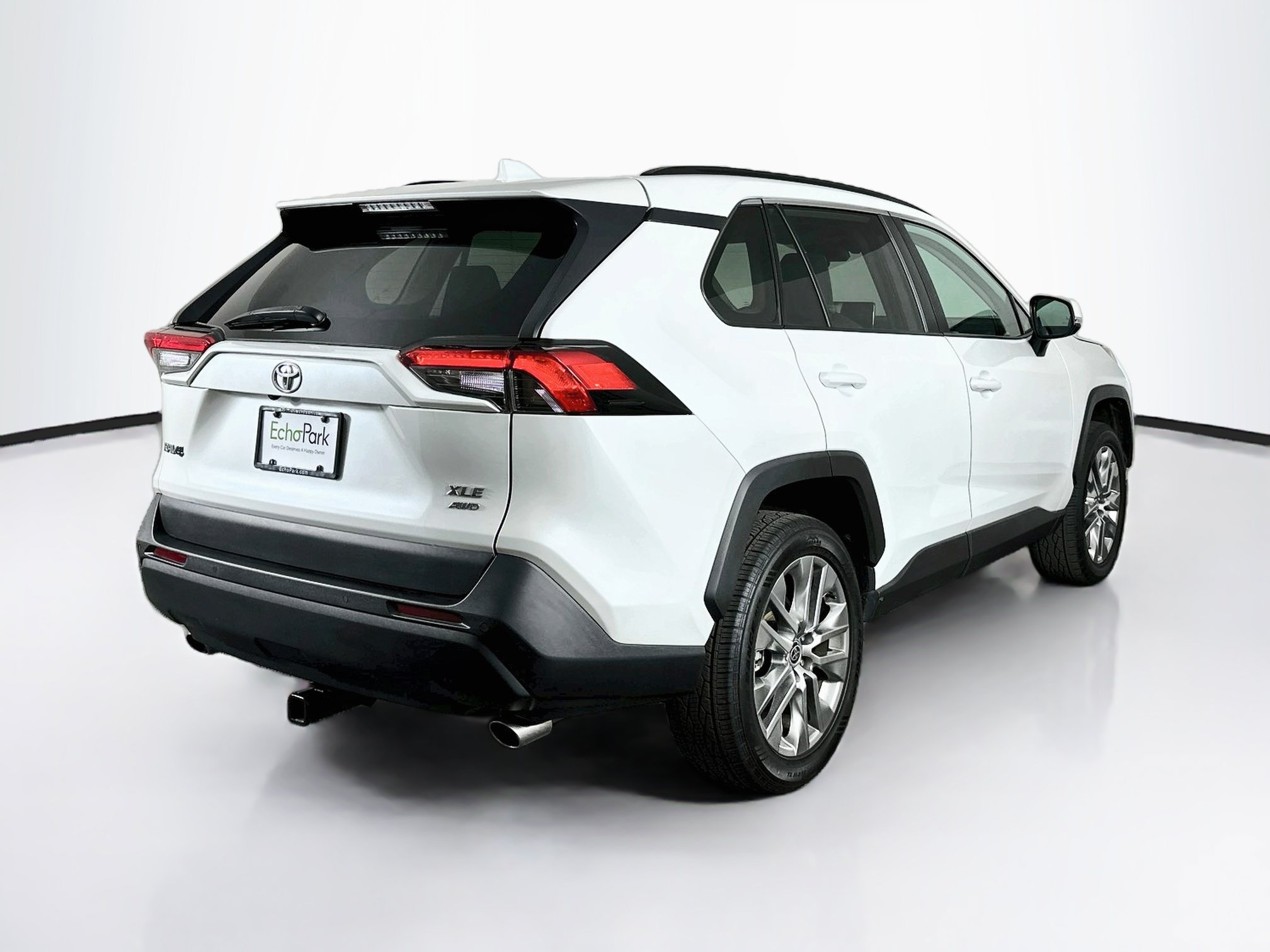 Used 2023 Toyota RAV4 XLE Premium AWD/4WD image 9