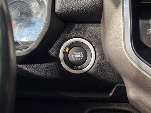 Used 2021 RAM 1500 Laramie image 32