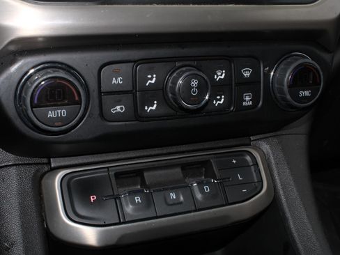 Used 2023 GMC Acadia Denali AWD/4WD image 20