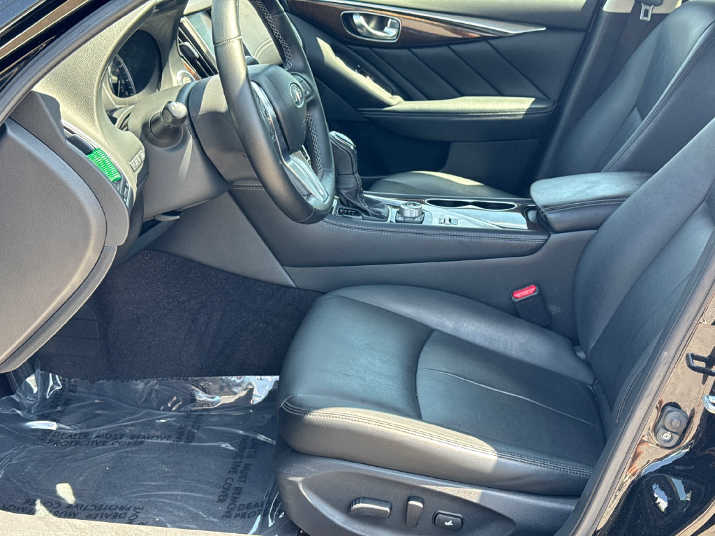 Used 2018 INFINITI Q50 Luxe w/ Essential Package (2.0T Luxe) AWD/4WD image 11