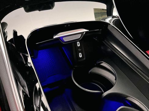 Used 2025 Mercedes-Benz GLC 300 image 33