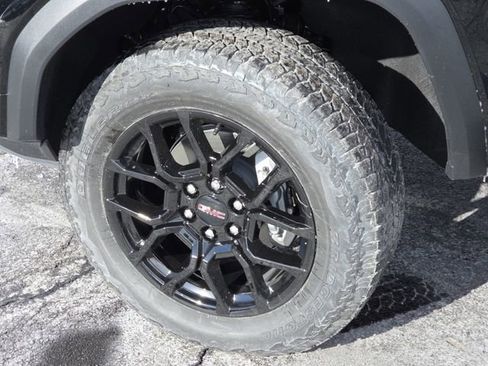 New 2026 GMC Canyon Denali w/ LPO, Denali Black Edition image 27