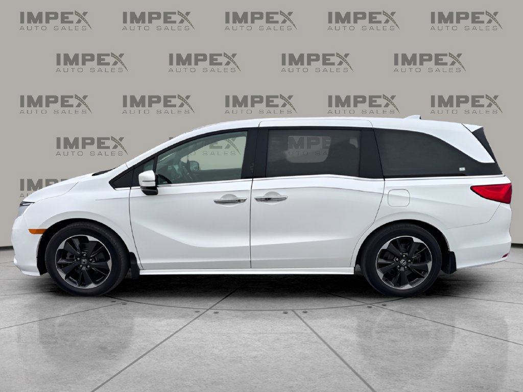 Used 2023 Honda Odyssey Elite image 2