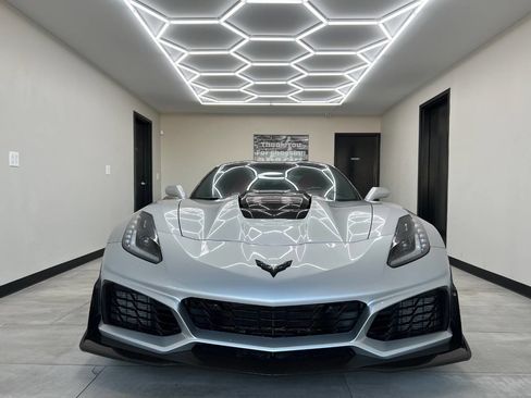 Used 2019 Chevrolet Corvette ZR1 RWD image 9