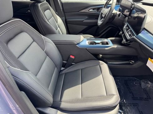 New 2026 Chevrolet Equinox EV LT w/ Convenience Package II FWD image 8