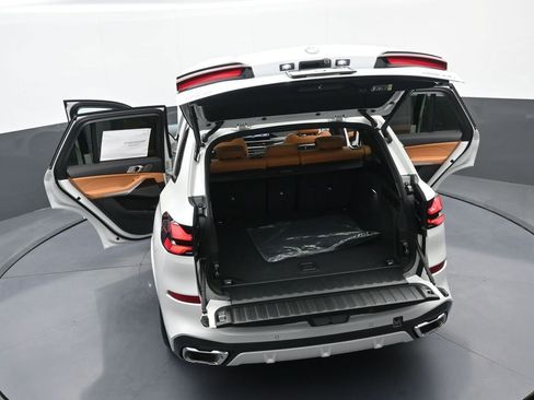 New 2026 BMW X5 xDrive40i w/ M Sport Package AWD/4WD image 44