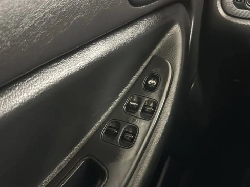 Used 2006 Dodge Stratus SXT FWD image 15