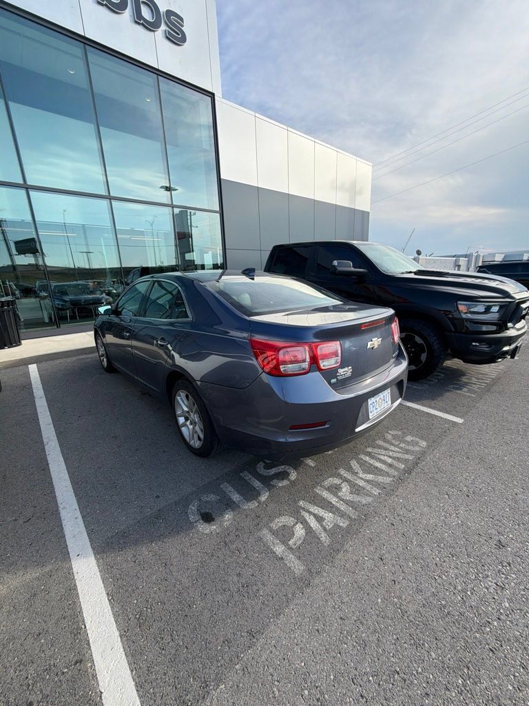 Used 2015 Chevrolet Malibu LT w/ Power Convenience Package FWD image 5