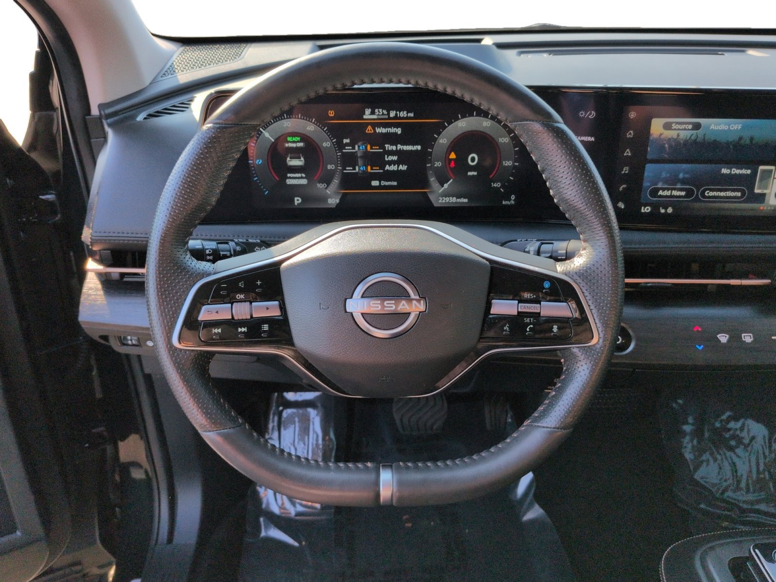 Used 2024 Nissan Ariya FWD image 12