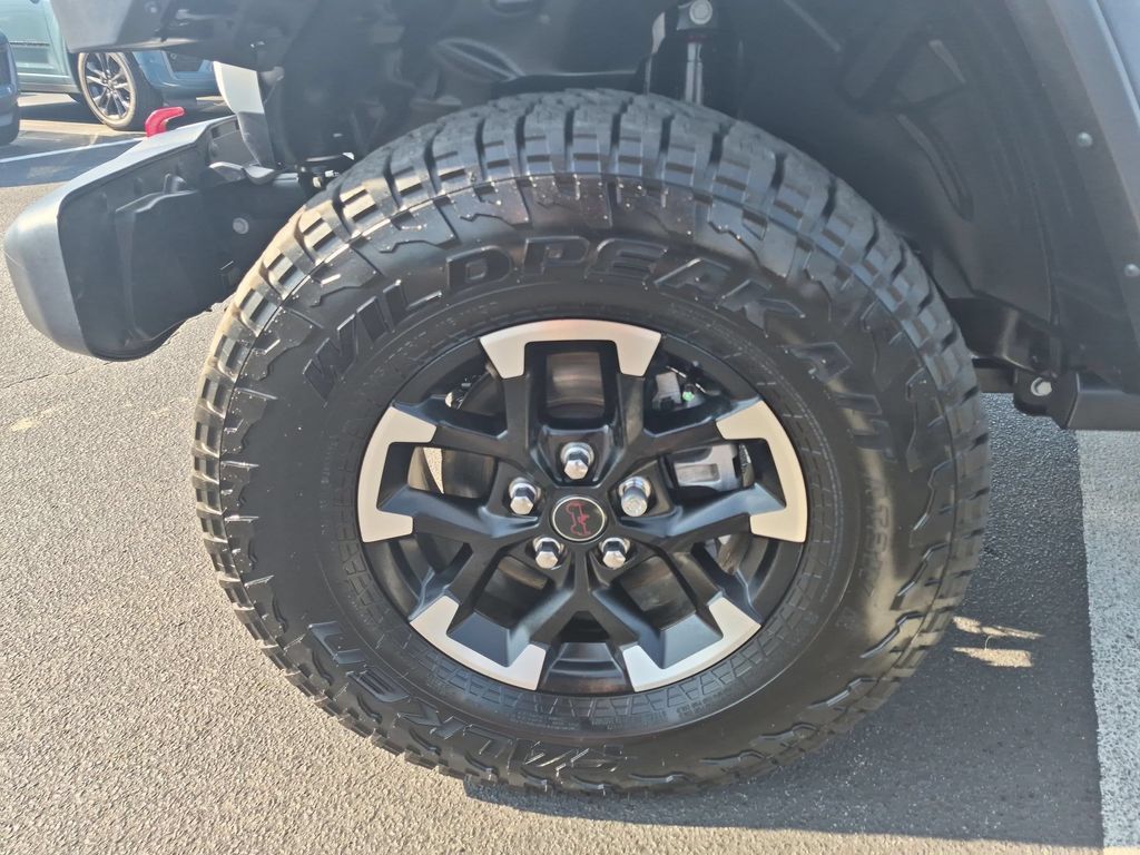 Used 2026 Jeep Gladiator Rubicon AWD/4WD image 9