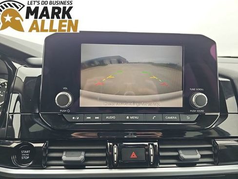 Used 2025 Nissan Pathfinder SV FWD image 14