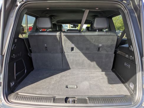 Used 2024 Jeep Wagoneer Series III image 15