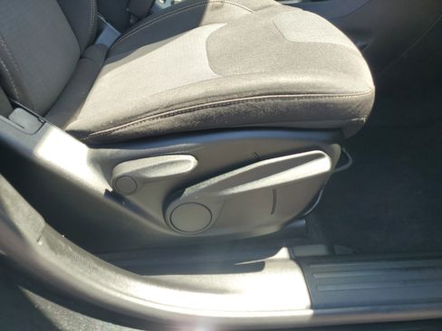 Used 2015 Jeep Cherokee Latitude image 37