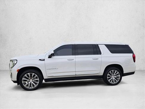 Used 2022 GMC Yukon XL Denali w/ Denali Ultimate Package image 9