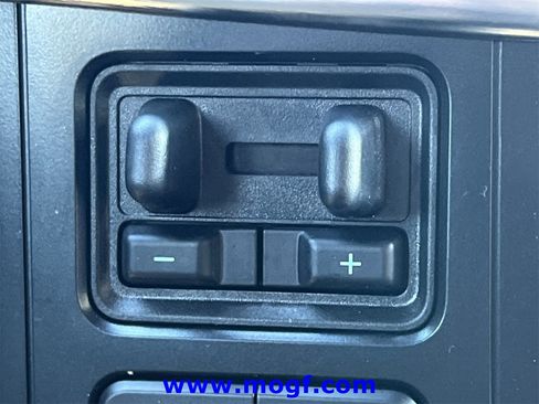 Used 2022 Ford F150 Lariat w/ Equipment Group 502A High image 10