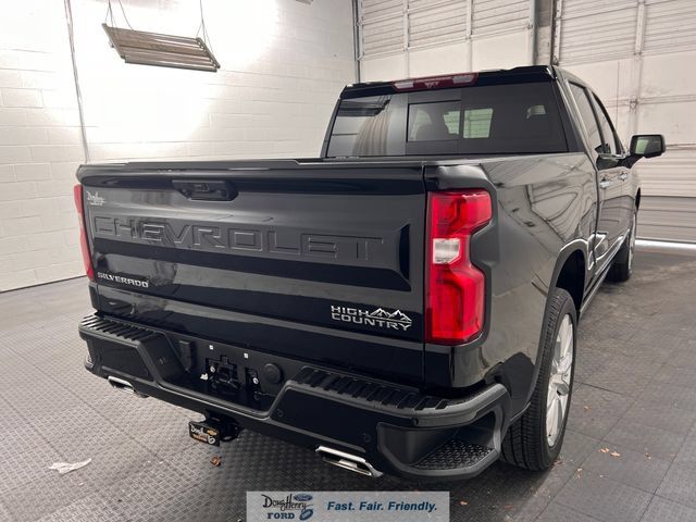 Used 2026 Chevrolet Silverado 1500 High Country w/ High Country Premium Package AWD/4WD image 7