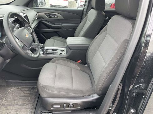 Used 2023 Chevrolet Traverse LT image 29