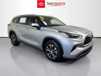 Used 2023 Toyota Highlander XLE